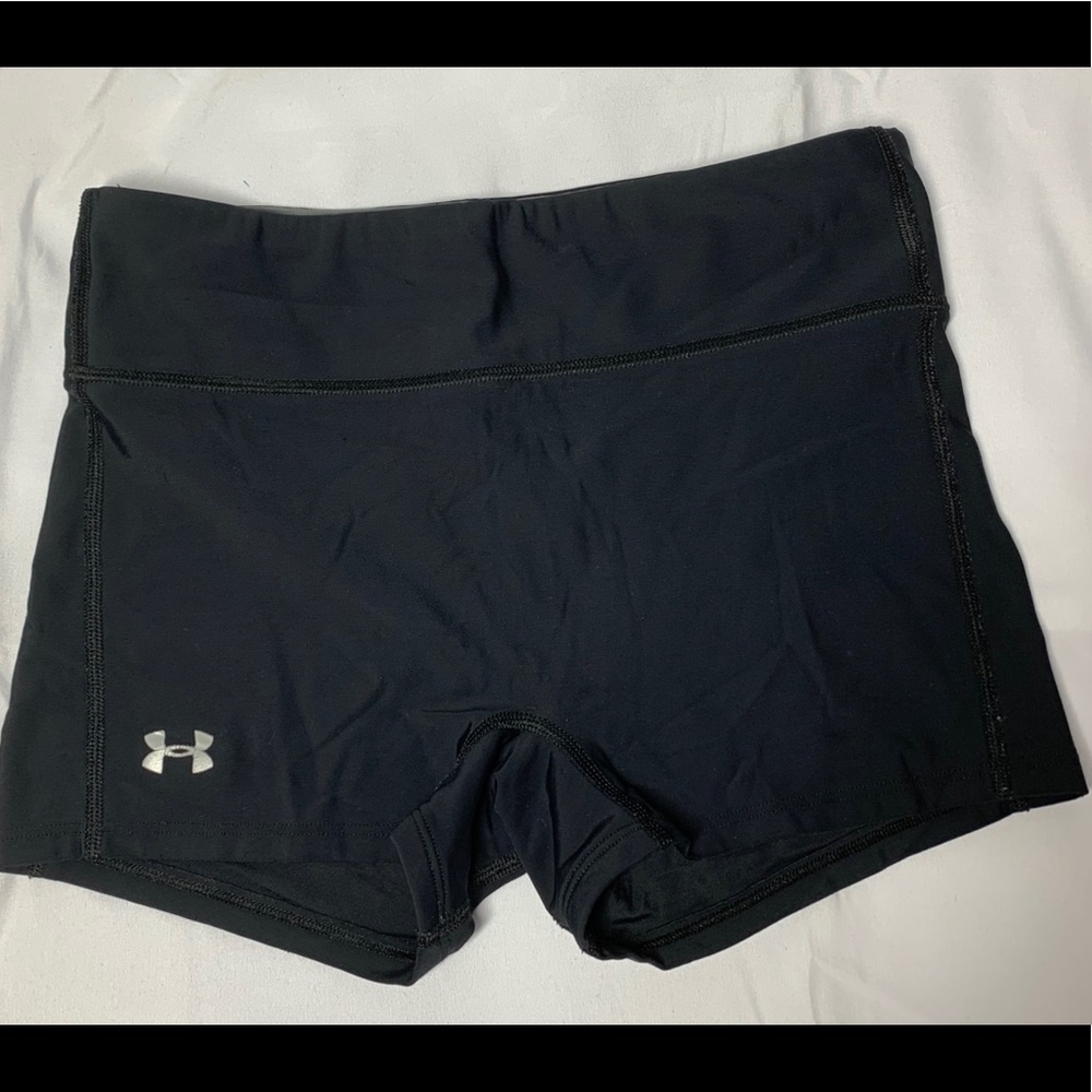 Women’s UA HeatGear React Shorts 2”